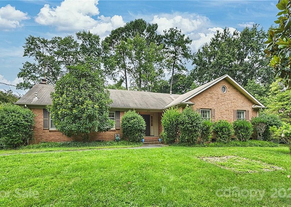 1st image of 6740 Knightswood Dr