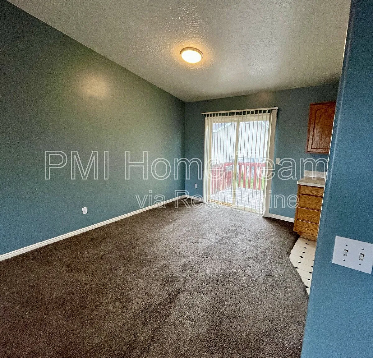 3 bed, 2.0 bath, 1500 sqft, $2,100 — Photo 3