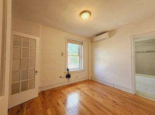 Spacious newly renovated one bedroom unit available Sept 1st, Philadelphia, PA 19104