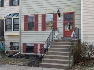 955 Barton Oaks Pl, Herndon, VA 20170