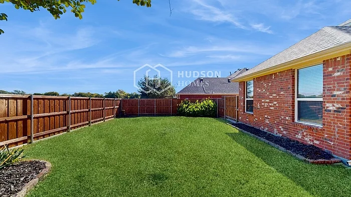 1468 Red Wolf Dr — Photo 37