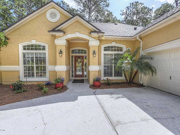 3rd image of 8625 Autumn Green Dr
