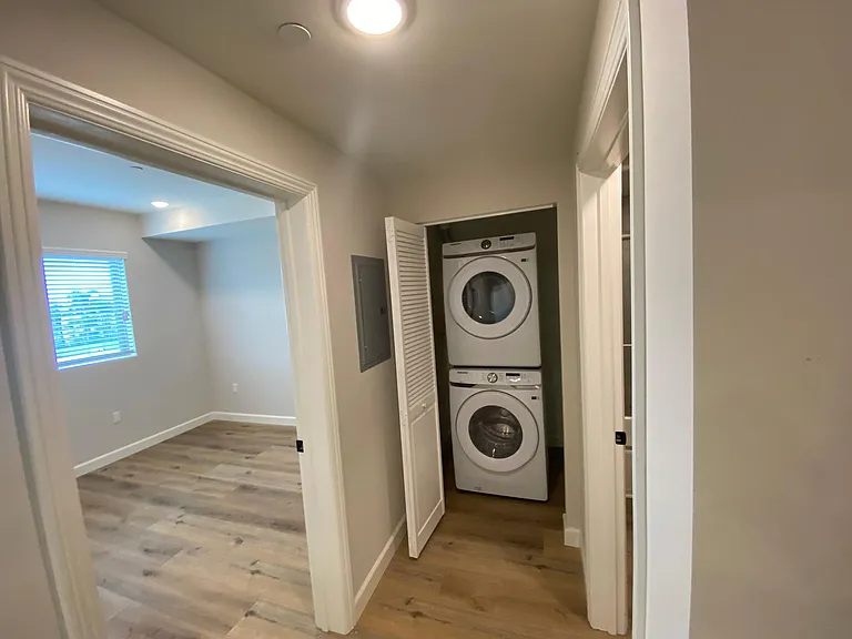 11168 Morrison St — Photo 34