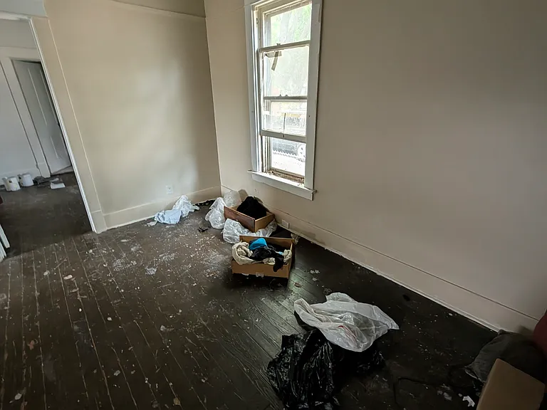 2113 W Howett St — Photo 9