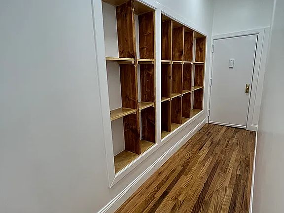 3rd image of 274 41st St Unit 3