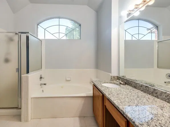 1137 Canoe Ln, Plano, TX 75023