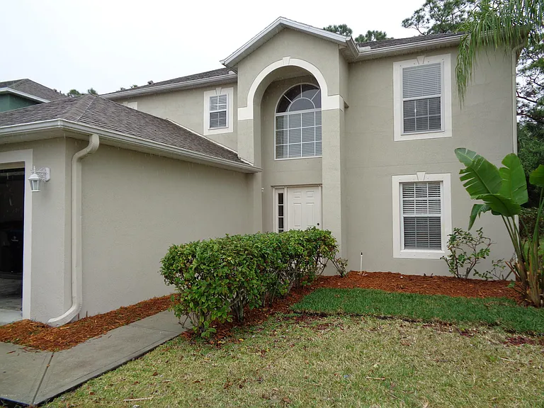 1677 Sawgrass Dr SW — Photo 1