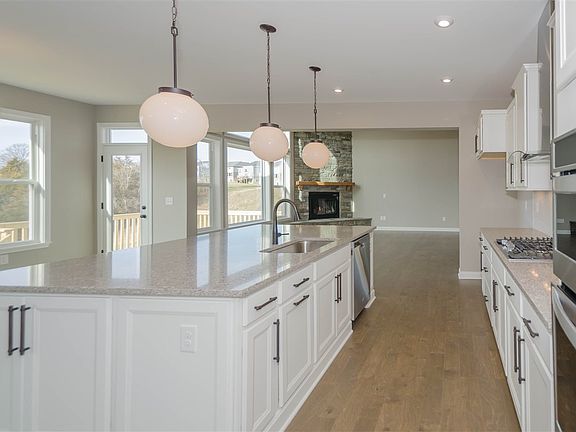 3rd image of 7822 Promontory Dr