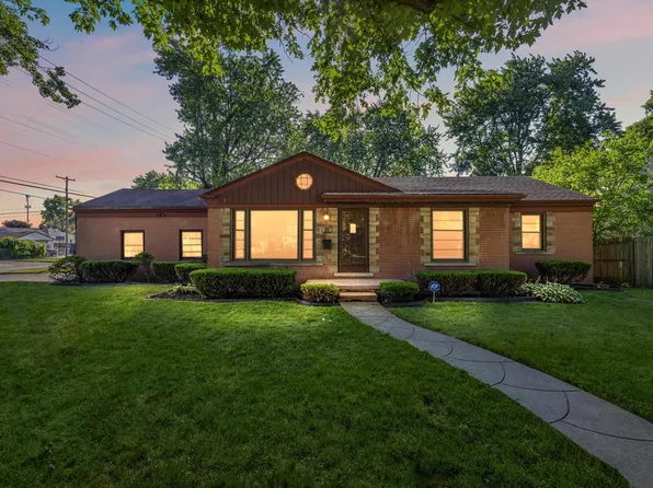 28003 Grant St, Saint Clair Shores, MI 48081