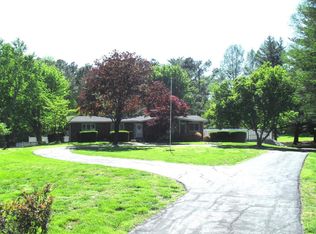 3557 Country Club Rd, Carbondale, IL 62901