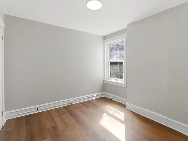 71 Amboy Ave — Photo 11