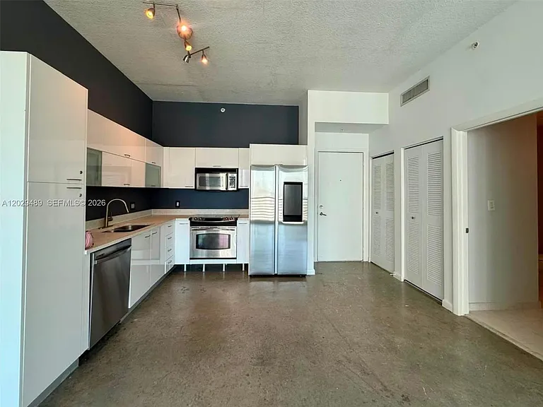 133 NE 2nd Ave #1905 — Photo 9