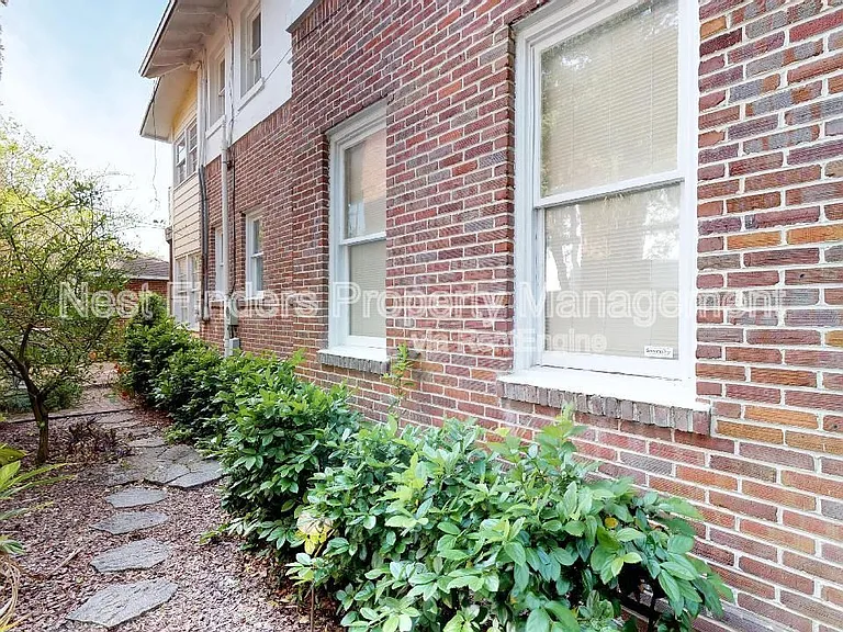 2044 Forbes St — Photo 28