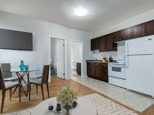 1601 Broad St #16, Regina, SK S4P 1X3