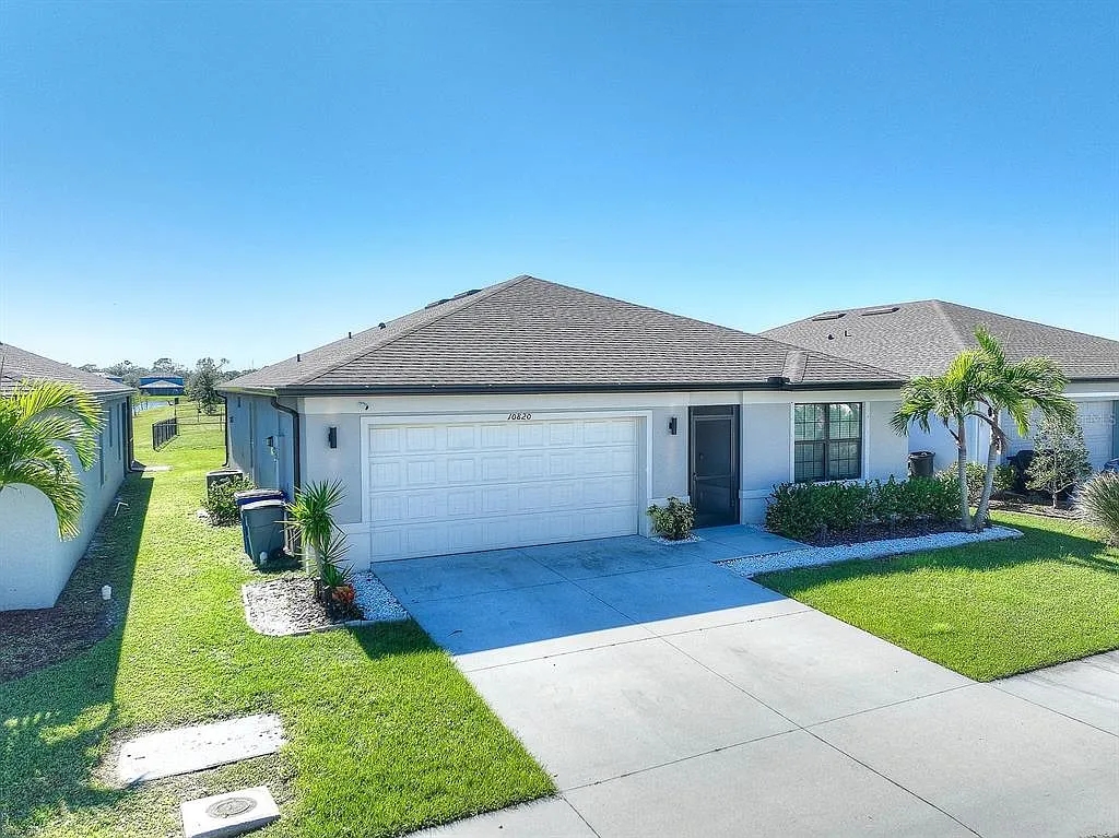 4 bed, 2.0 bath, 1850 sqft, $2,350 — Photo 3