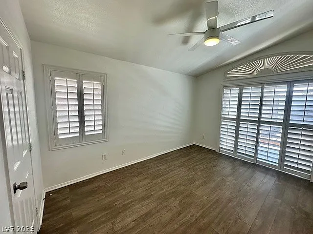 8109 Chambersberg St — Photo 15
