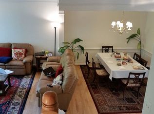 9308 Branch Side Ln, Fairfax, VA 22031