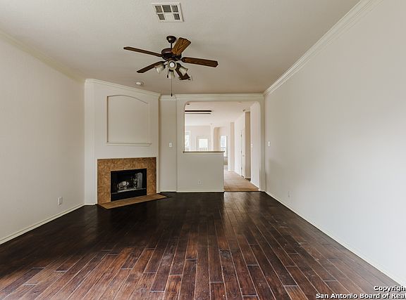 5th image of 509 Foxford Run Dr