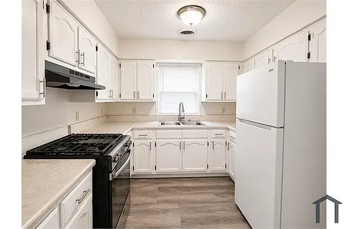 1346 Kney St Photo 1