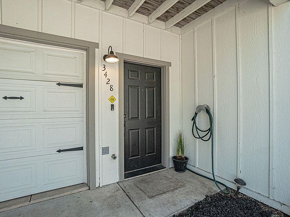 3rd image of 3428 Sonny Ln