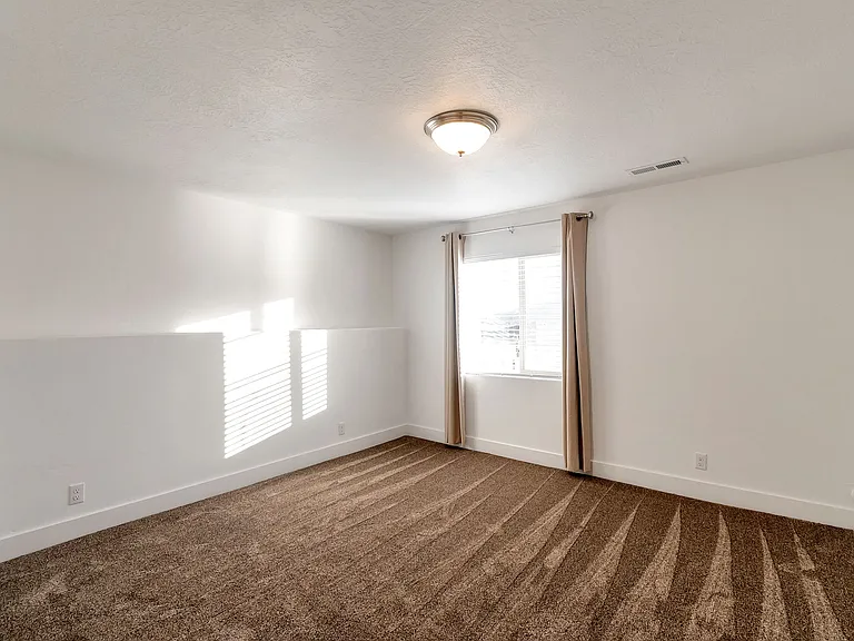 1655 S Longview Rd #1 — Photo 8
