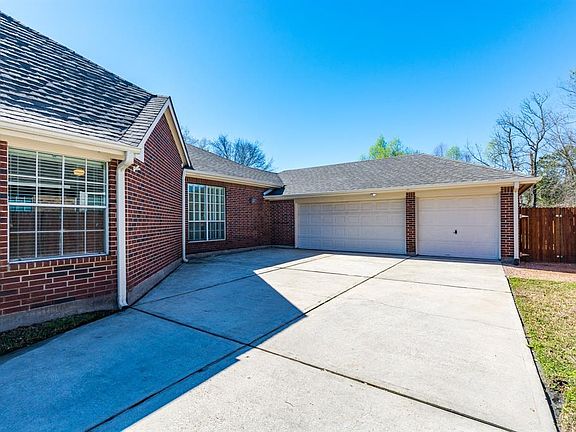 5th image of 20652 Bentwood Oaks Dr