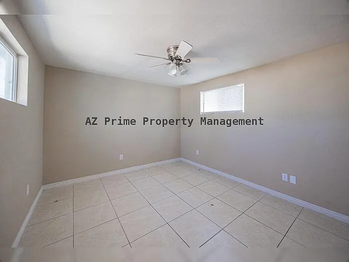 2830 E Sheridan St — Photo 14