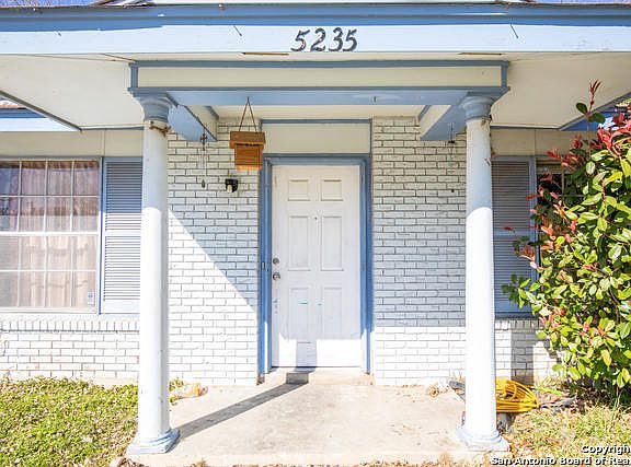 2nd image of 5235 Village Row