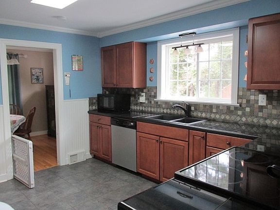 2nd image of 2273 Werner St