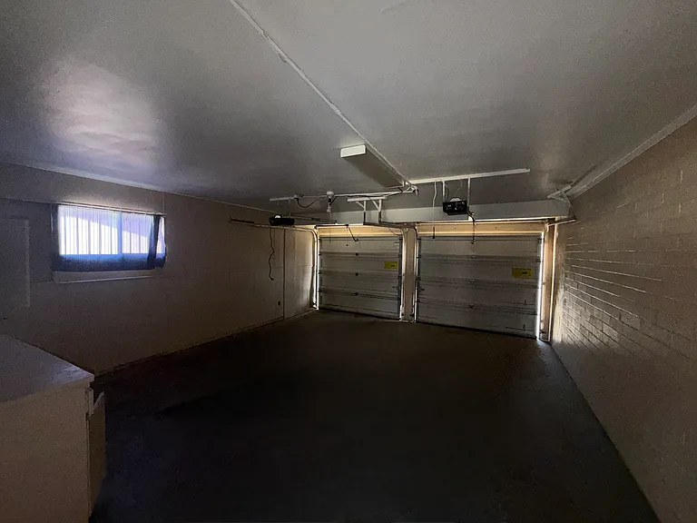 3708 W Loma Ln — Photo 3