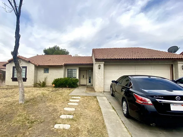 37736 Lupine St, Palmdale, CA 93552