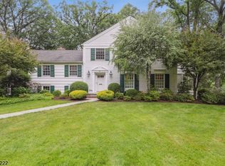 17 Little Wolf Rd, Summit, NJ 07901