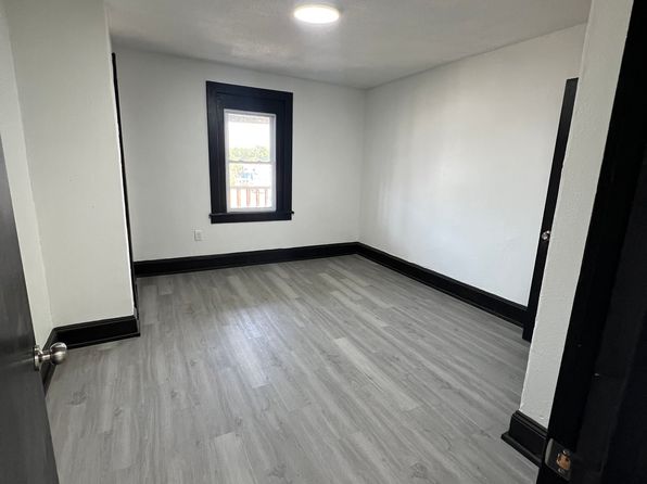 1-145 Washington Ave #8