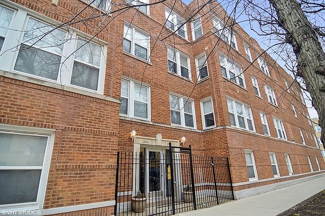 1st image of 3906 W Ainslie St #2W