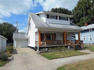 1st image of 142 5th St NE