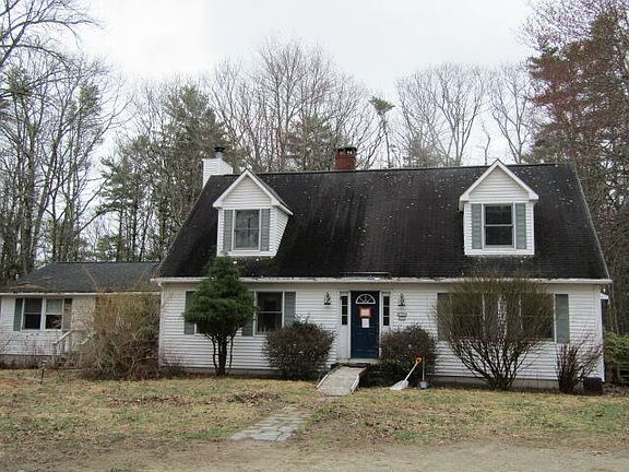 2nd image of 530 River Road