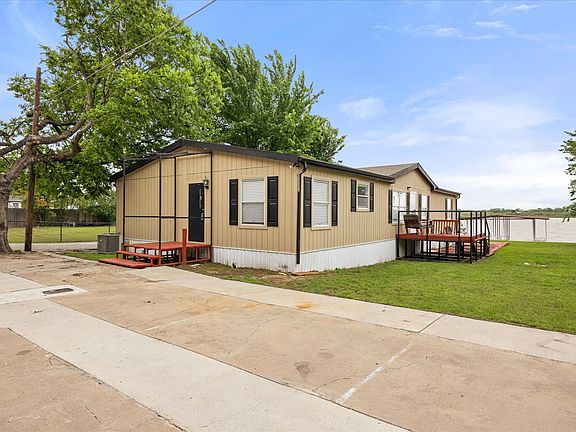 3rd image of 5821 Parkside Ct