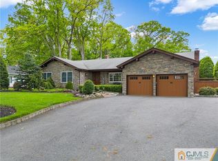 89 Half Acre Rd, Monroe Township, NJ 08831