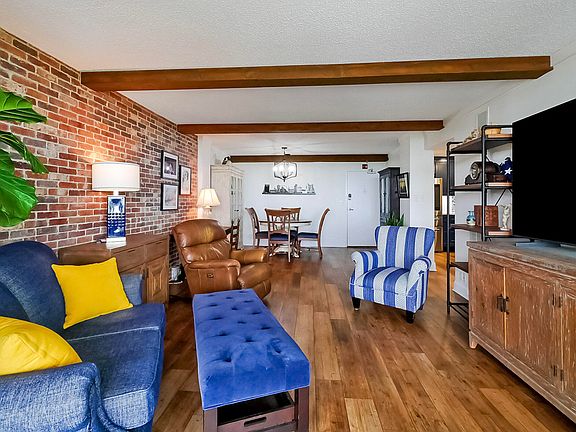 3rd image of 1131 Stringers Ridge Rd APT 8E