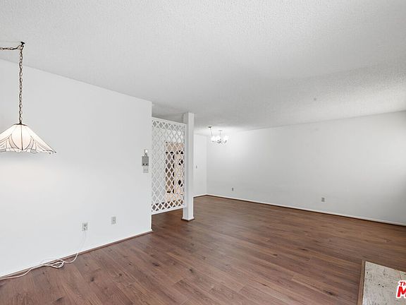5th image of 18329 Van Ness Ave