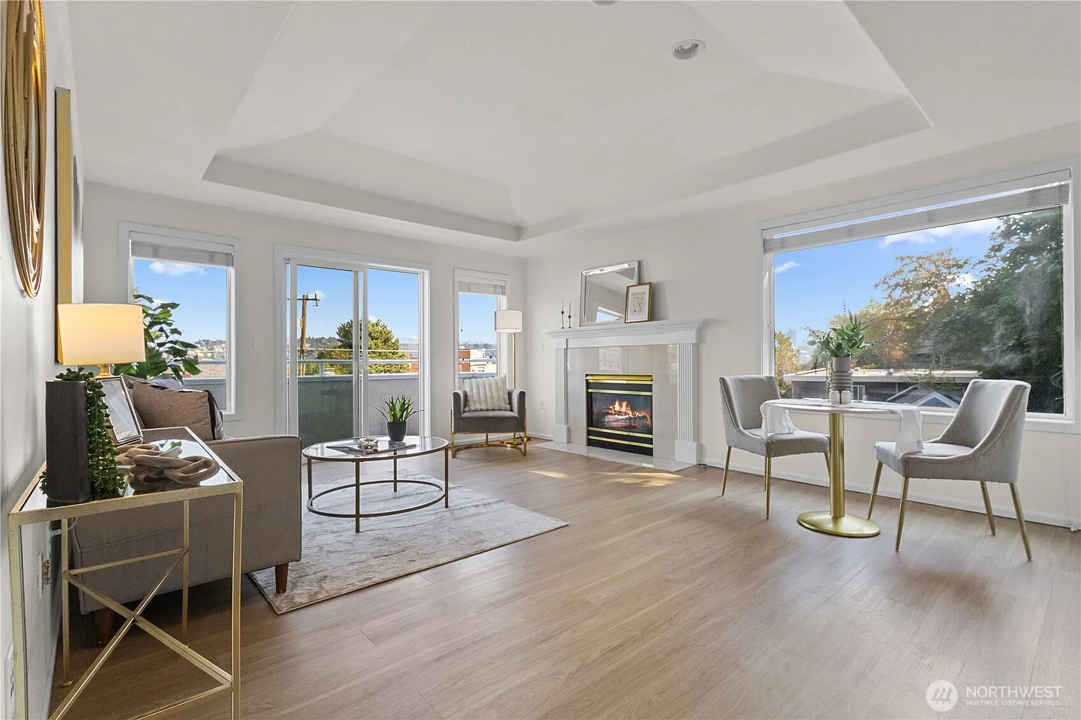 2167 Dexter Avenue N #401 photo 1