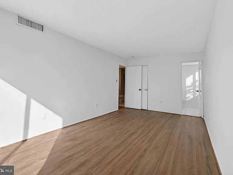 16 S Van Dorn St #506 — Photo 25