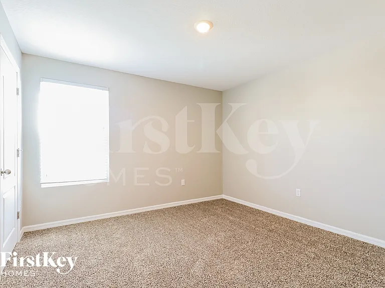 3816 Crystal Dew St — Photo 10