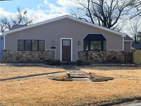 205 Bunche Blvd, Portsmouth, VA 23701