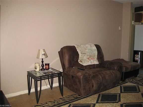 4th image of 4712 Gary Ave
