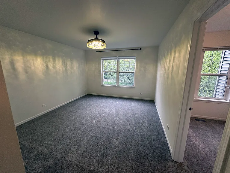 560 Lancaster Dr #560 — Photo 14