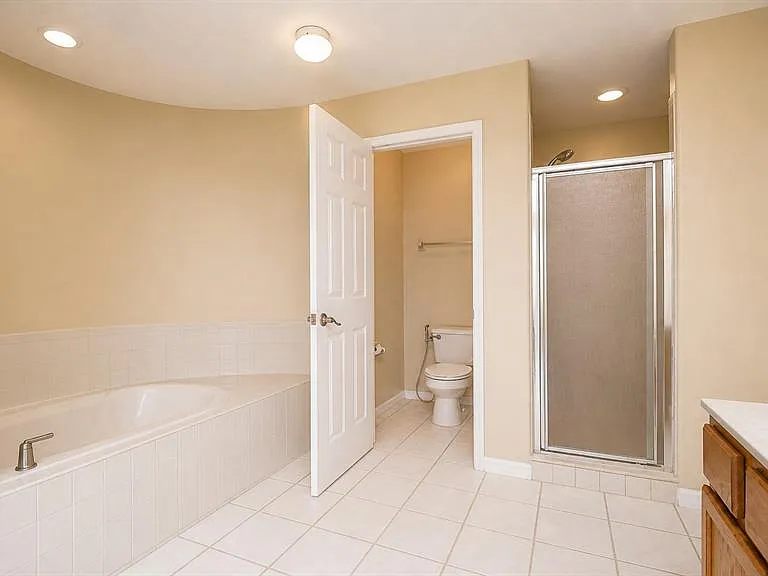 357 Fairway Pointe Cir — Photo 28