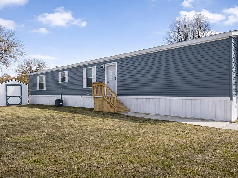 29800 Guilford Cir #152 — Photo 31