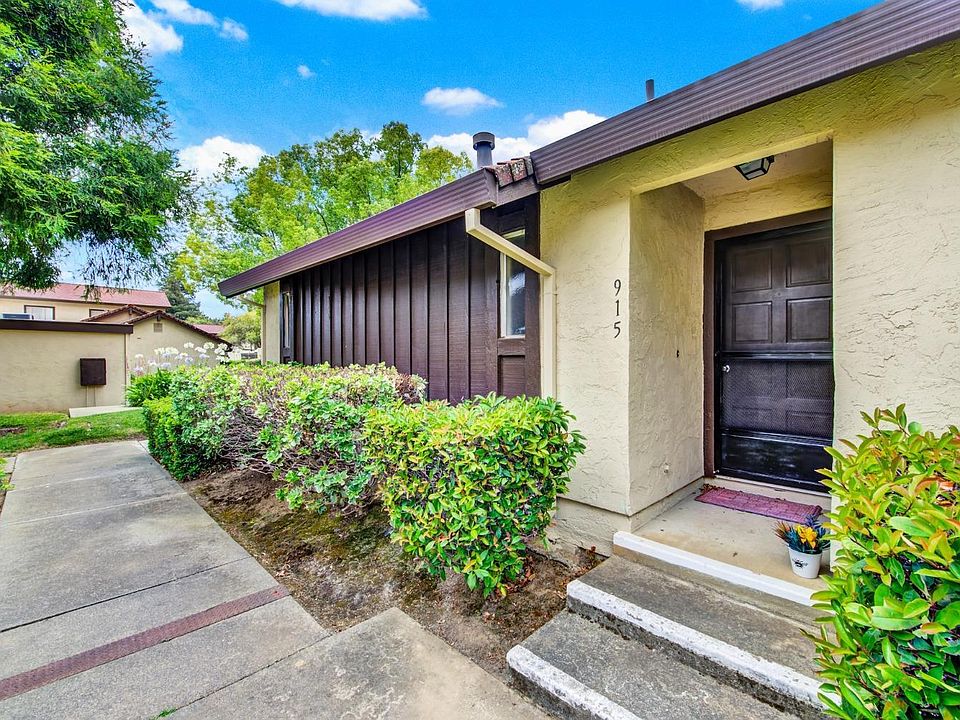 1st image of 915 El Camino Avenue