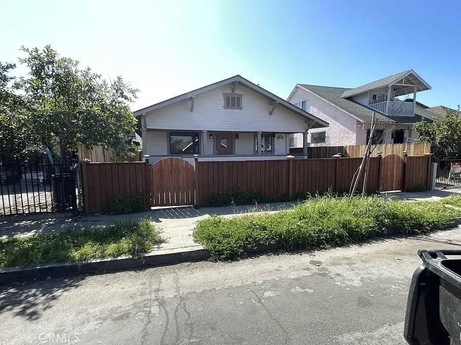 2 bed, 800 sqft, $2,850 — Photo 2